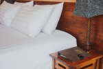 Кровать или кровати в номере CC's Hideaway Kata