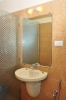 Ванная комната в Mayflower Beach Resort