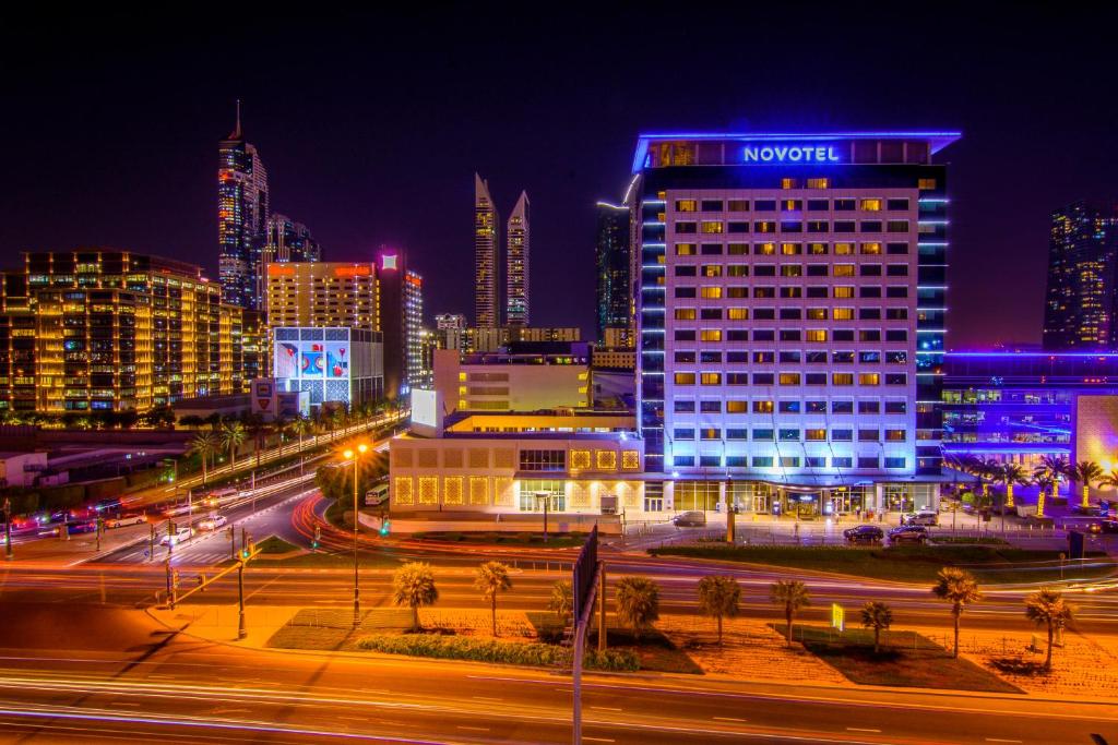 Отель Novotel World Trade Centre Dubai