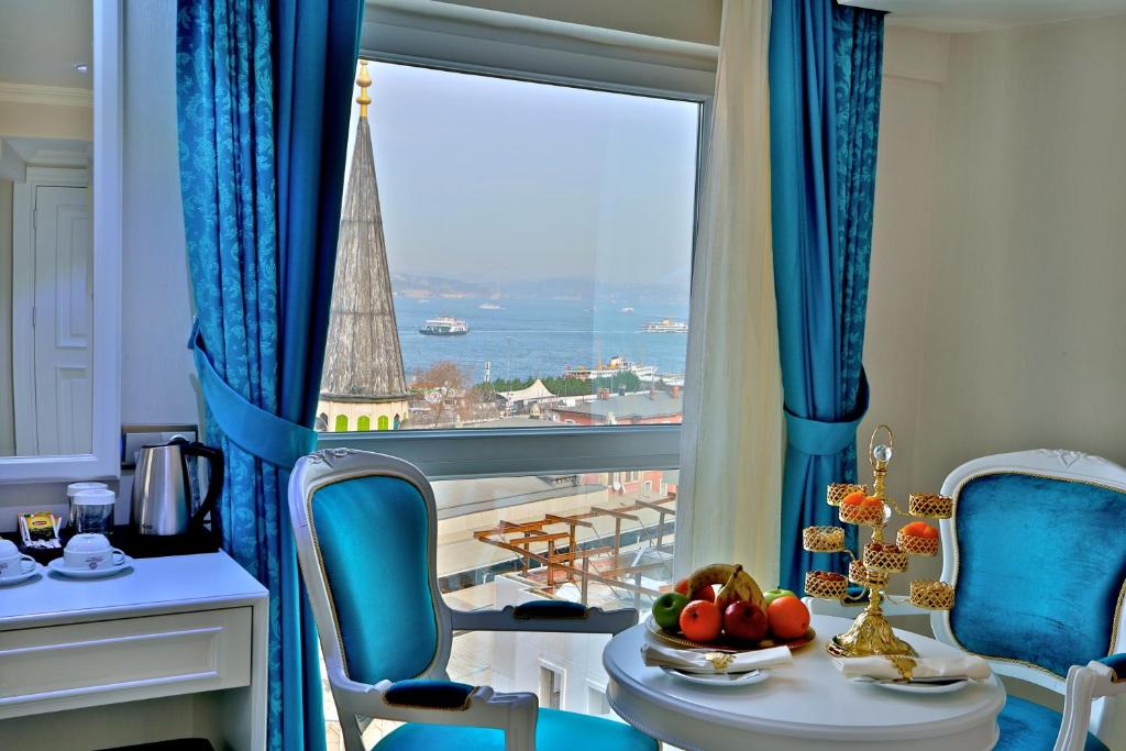 Отель Glamour Hotel Istanbul Sirkeci