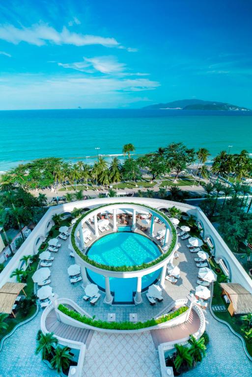 Отель Sunrise Nha Trang Beach Hotel &amp; Spa