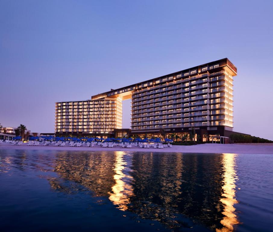 Отель Movenpick Resort Al Marjan Island
