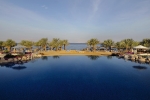 Бассейн в Mövenpick Resort & Spa Tala Bay Aqaba или поблизости