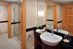 Ванная комната в Mövenpick Resort & Residences Aqaba