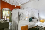 Кровать или кровати в номере Thambapanni Retreat
