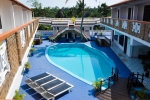 Вид на бассейн в Hotel Thai Lanka или окрестностях