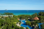 Вид на бассейн в Sanya Marriott Yalong Bay Resort & Spa или окрестностях
