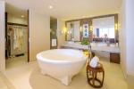Ванная комната в Huayu Resort & Spa Yalong Bay Sanya