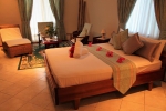 Кровать или кровати в номере Carana Hilltop Villa