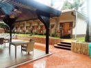 Патио или другая зона на открытом воздухе в Leoney Resort Goa