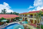 Вид на бассейн в The Fern Spazio Leisure Resort, Anjuna Goa или окрестностях