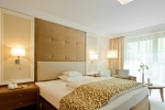 Кровать или кровати в номере Hotel Trofana Royal