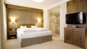 Кровать или кровати в номере Hotel Trofana Royal