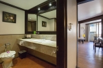 Ванная комната в Beyond Resort Kata