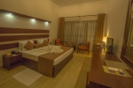 Кровать или кровати в номере Avenra Beach Hikkaduwa