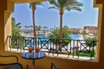 Вид на бассейн в Cleopatra Luxury Resort Makadi Bay или окрестностях