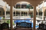 Вид на бассейн в Al Seef Hotel или окрестностях
