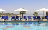 Бассейн в Radisson Blu Resort, Sharjah или поблизости