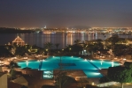 Бассейн в Mövenpick Resort Sharm El Sheikh или поблизости
