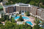 Вид на бассейн в Flamingo Grand Hotel & Spa или окрестностях