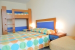 Двухъярусная кровать или двухъярусные кровати в номере Отель Лагуна Маре