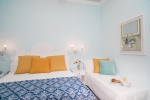Кровать или кровати в номере Hotel Villa Nefele