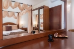 Кровать или кровати в номере Zante Park Hotel; BW Premier Collection