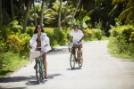 Катание на велосипеде по территории Raffles Seychelles или окрестностям