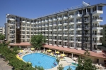 Вид на бассейн в Monte Carlo Hotel или окрестностях