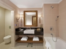 Ванная комната в Akka Antedon Hotel - Kids Concept