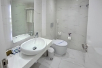 Ванная комната в Nestor Hotel
