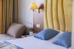 Кровать или кровати в номере Anastasia Beach Hotel