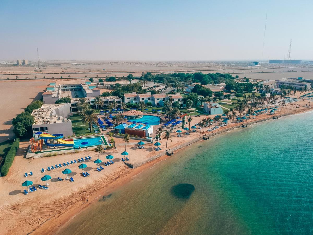 Отель Bin Majid Beach Resort