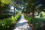 Сад в Portes Beach Hotel