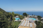Вид на бассейн в MarBella Corfu или окрестностях