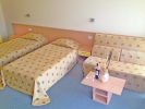 Кровать или кровати в номере Kalofer Hotel