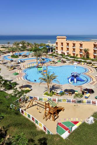 Отель Вид на бассейн в The Three Corners Sunny Beach Resort или окрестностях