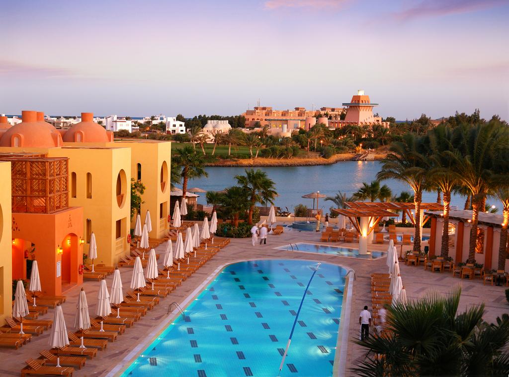 Отель Вид на бассейн в Steigenberger Golf Resort El Gouna или окрестностях
