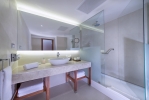 Ванная комната в TUI BLUE Grand Azur