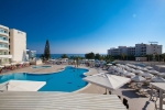 Вид на бассейн в Odessa Beach Hotel или окрестностях