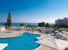 Вид на бассейн в Odessa Beach Hotel или окрестностях