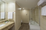 Ванная комната в Mukarnas Spa & Resort Hotel