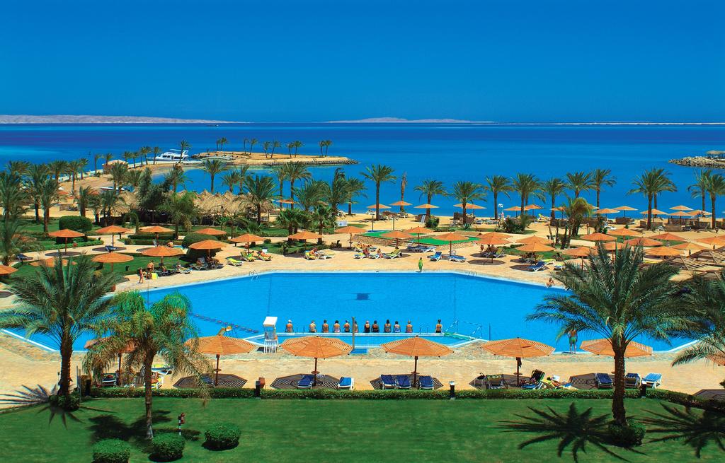 Отель Вид на бассейн в Continental Hotel Hurghada или окрестностях