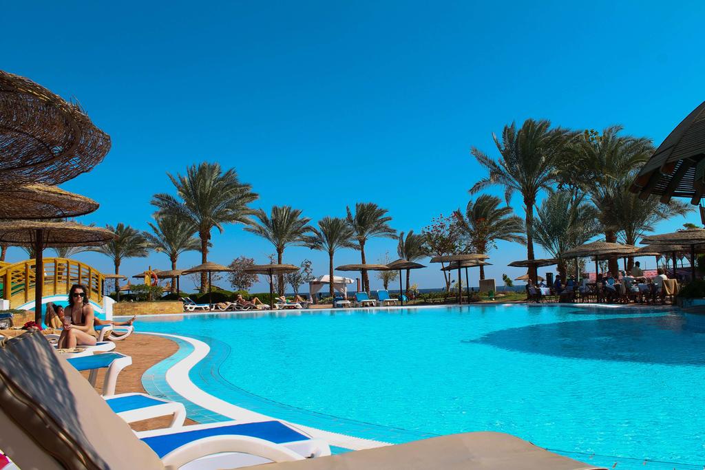 Отель Бассейн в Royal Grand Sharm Resort или поблизости