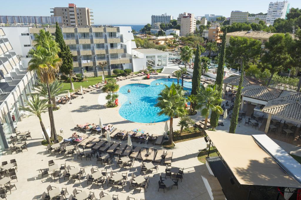 Отель Вид на бассейн в Mar Hotels Rosa del Mar & Spa или окрестностях 